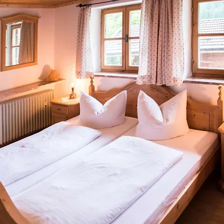 Gaestehaus Becher, Kreuth-point Apartment Kreuth