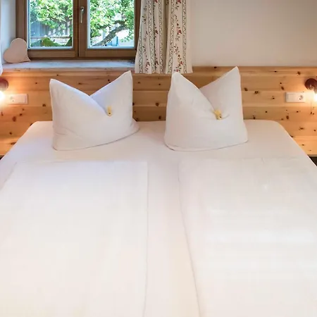 Gaestehaus Becher, Kreuth-point Kreuth