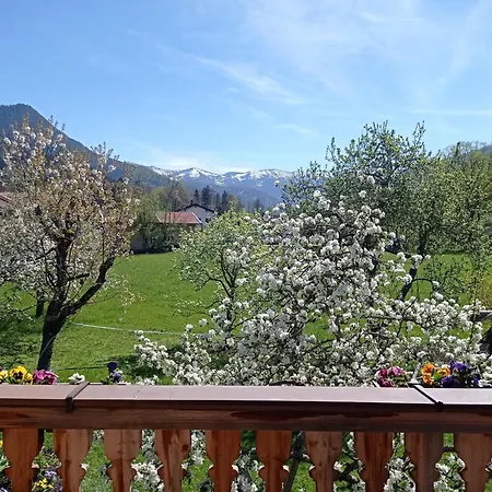 Gaestehaus Becher, Kreuth-point * Kreuth
