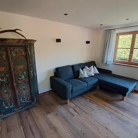 Apartment Gaestehaus Becher, Kreuth-point Kreuth
