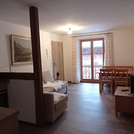 Gaestehaus Becher, Kreuth-point Apartamento *