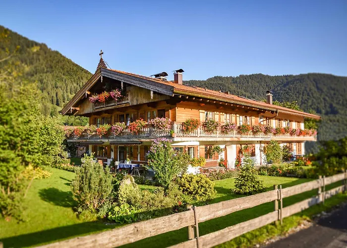 Gaestehaus Becher, Kreuth-point * 크로이트