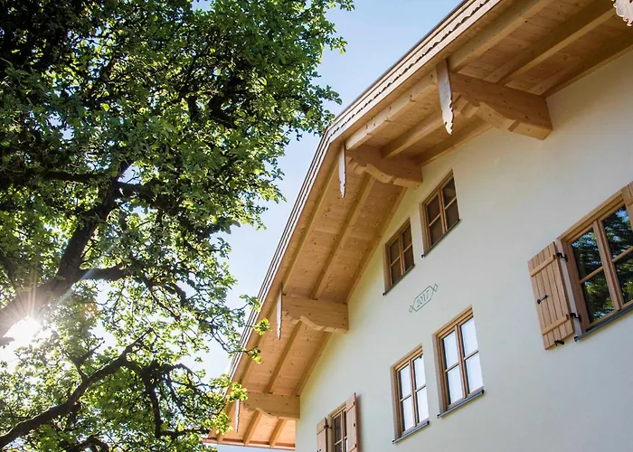 Gaestehaus Becher, Kreuth-point * 크로이트