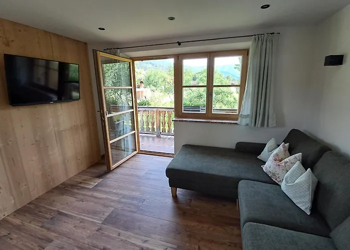 Gaestehaus Becher, Kreuth-point 크로이트