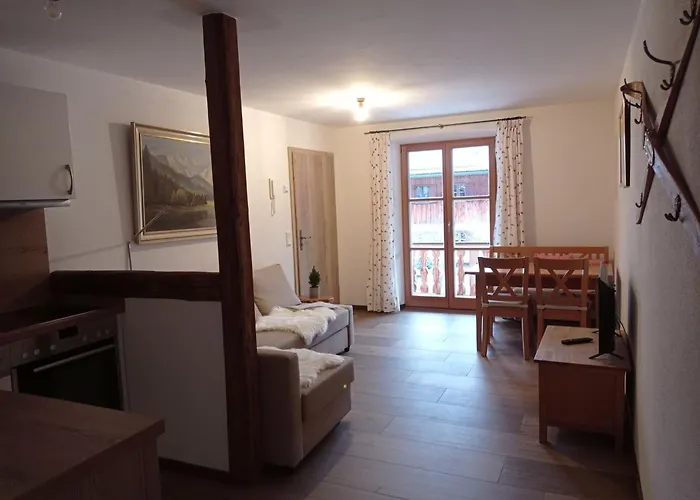 Gaestehaus Becher, Kreuth-point 아파트 *