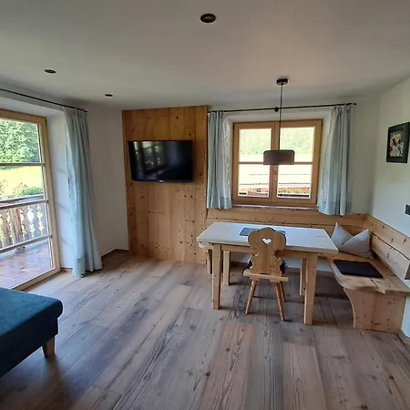 Gaestehaus Becher, Kreuth-point Appartement *