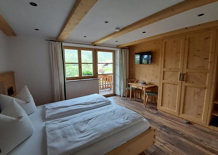 Апартаменты Gaestehaus Becher, Kreuth-point